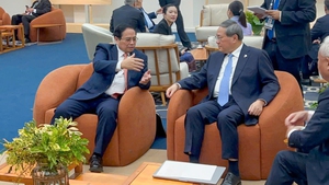 Prime Minister Pham Minh Chinh meets Chinese Premier Li Qiang in Brazil
