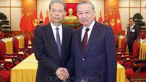 General Secretary To Lam hosts reception for top Chinese legislator