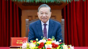 General Secretary To Lam holds phone conversation with Russian President Putin