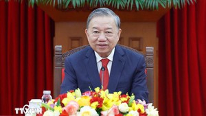 To Lam holds phone conversation with top Chinese leader Xi Jinping