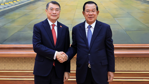 Prime Minister meets Cambodian People's Party, Senate leader Hun Sen
