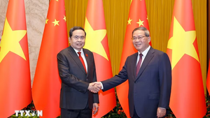 Top legislator meets Chinese Premier in Beijing