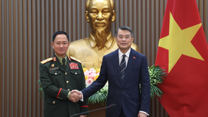 Prime Minister highlights defense cooperation as key pillar of Viet Nam–Laos ties