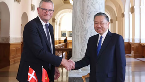 Party leader meets with Danish Parliament Speaker