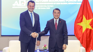 Prime Minister Le Minh Hung seeks WEF support for innovation, sustainable growth