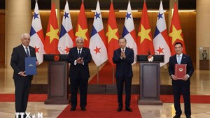 Viet Nam, Panama exchange nine cooperation agreements