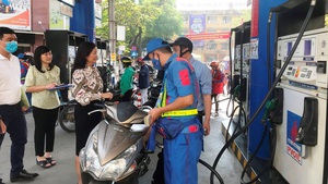Gov’t removes fuel tariffs to stabilize supply amid Middle East tensions