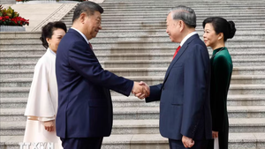 Viet Nam, China sign cooperation agreements in Beijing