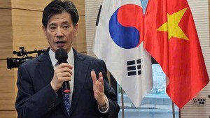 Korean President Lee’s visit marks a step toward more substantive Viet Nam–South Korea relations