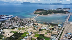 Viet Nam mulls building first offshore airport in Khanh Hoa province