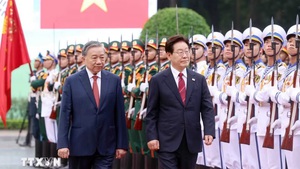 Top Vietnamese leader hosts welcome ceremony for South Korean President