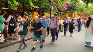 Foreign arrivals to Viet Nam reach record high in Q1