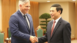 Viet Nam, U.S. strengthen parliamentary and defense ties