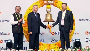Top leader visits National Stock Exchange of India