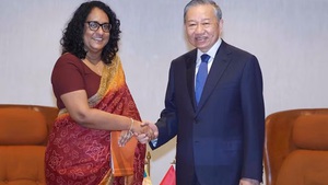 Top leader meets Sri Lankan Prime Minister in Colombo