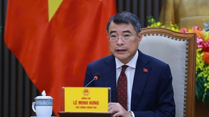 Prime Minister Le Minh Hung holds first phone conversation with Chinese Premier Li Qiang