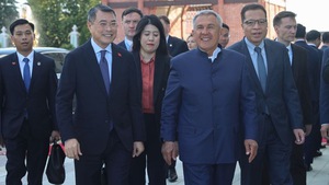 Prime Minister meets with Head of Russia's Republic of Tatarstan in Kazan
