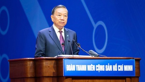 Top leader calls on youth to master science and technology, take lead in innovation and int'l integration