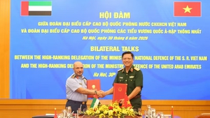 Viet Nam, UAE sign MoU on defense industry cooperation