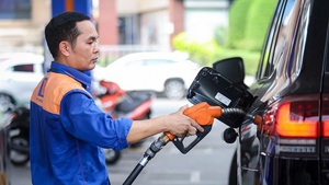 Gov’t extends fuel tax cuts by three months