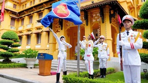 Flag-raising ceremony marks ASEAN's 59th founding anniversary