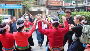 China remains Viet Nam’s largest tourist source market in first half