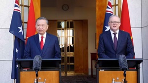 General Secretary, President To Lam, Prime Minister Anthony Albanese co-chair joint press briefing