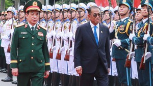 Viet Nam, Malaysia discuss ways to strengthen defense cooperation