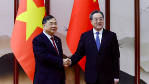 Standing Deputy Prime Minister Pham Gia Tuc holds talks with Chinese Vice Premier Ding Xuexiang