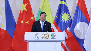 Viet Nam seeks to expand space for ASEAN-China cooperation for shared prosperity: Standing Deputy PM