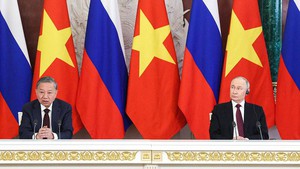To Lam holds talks with Russian President Putin in Moscow