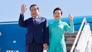 Top Vietnamese legislator starts official visit to Mongolia