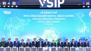 范明正总理出席越南—新加坡工业园3号开工仪式图片