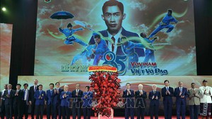 国家主席武文赏出席越南武术越武道门派成立85周年纪念仪式