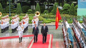 越南国家主席武文赏举行仪式 欢迎韩国总统访问越南