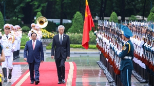 范明正总理主持仪式 欢迎新加坡总理李显龙访问越南