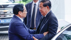 范明正总理会见柬埔寨参议院主席洪森