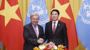 越南国家主席梁强同联合国秘书长古特雷斯举行会谈
