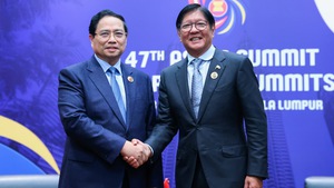 范明政总理会见菲律宾总统和泰国总理