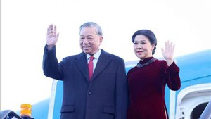 越共中央总书记苏林开始对英国进行正式访问