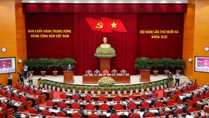 越南共产党第十三届中央委员会第十三次全体会议在河内召开
