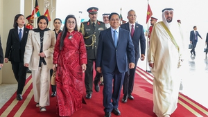 越南政府总理范明政和夫人开始对科威特进行正式访问