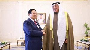 越南政府总理范明政会见科威特王储