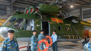 调集两架飞机前往越南南中部省份执行救援任务