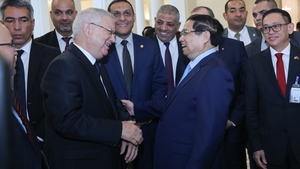 范明政总理会见阿尔及利亚民族院议长