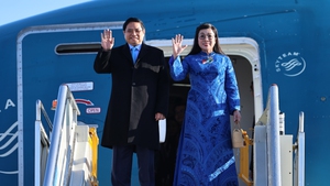 越南政府总理范明政抵达南非出席二十国集团领导人峰会