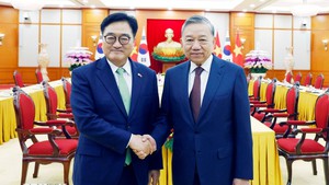 越共中央总书记苏林会见韩国国会议长禹元植