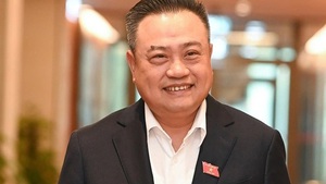 陈士清同志担任第十三届中央检查委员会主任