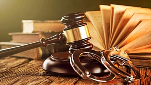 加强对易滋生腐败消极现象领域进行专题监督、检查