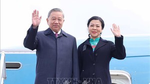 越共中央总书记和夫人开始对白俄罗斯进行国事访问